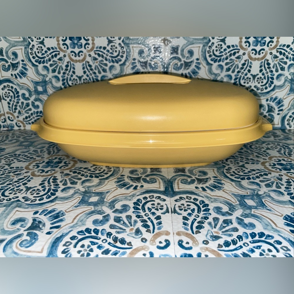 Vintage Tupperware Yellow Marigold Oval Casserole Dish with Lid